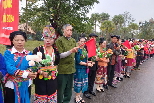 Tưng bừng nhiều hoạt động tại Làng Văn hóa- Du lịch các dân tộc Việt Nam
