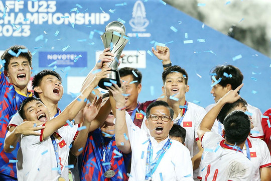 Danh sách U23 Việt Nam dự U23 châu Á: Trò cưng Võ Minh Trọng của HLV Troussier bị loại
