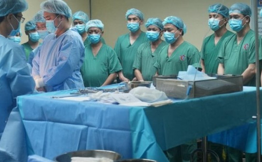 Hơn 100 bác sĩ xuyên đêm lấy tạng của bệnh nhân chết não để cứu sống nhiều người
