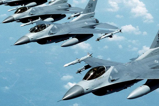 Sếp lớn NATO: F-16 không thể giúp Ukraine ‘thay đổi cuộc chơi’