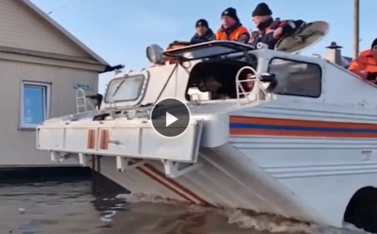 Vỡ đập ở Nga, 2.500 ngôi nhà bị ngập nặng
