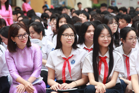 Hà Nội tăng gần 1500 chỉ tiêu vào các trường THPT công lập