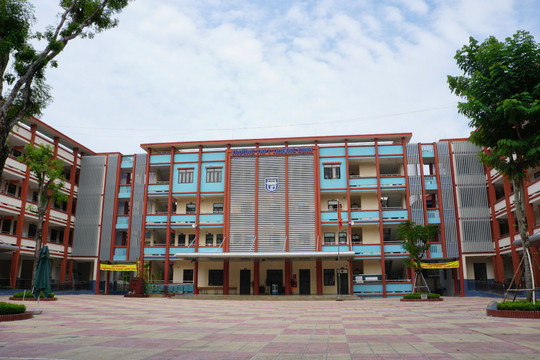Điểm danh các trường THPT công lập ở quận đông dân nhất Hà Nội: Năm ngoái điểm chuẩn đầu vào thấp nhất là 37,25