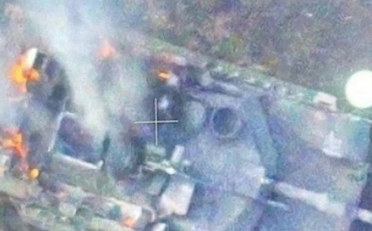 Nga phát triển loạt đạn xe tăng nâng cấp sau khi “mổ xẻ" xe bọc thép thu được từ Ukraine