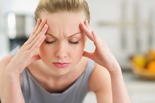 6 bài thuốc dân gian trị đau đầu kinh niên