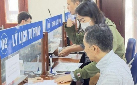 Người dân Hà Nội có thể ngồi tại nhà xin cấp phiếu lý lịch tư pháp qua VNeID