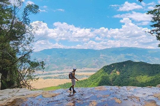 Khu du lịch Khe Lim - thư giãn cực 'chill' giữa núi rừng Quảng Nam