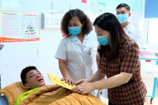 Sức khỏe 3 người bị thương trong vụ tai nạn ở Công ty Xi măng Yên Bái