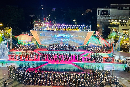 Trên 1.000 người tham gia màn hát múa tại Tuần Văn hóa - Du lịch tỉnh Bắc Kạn