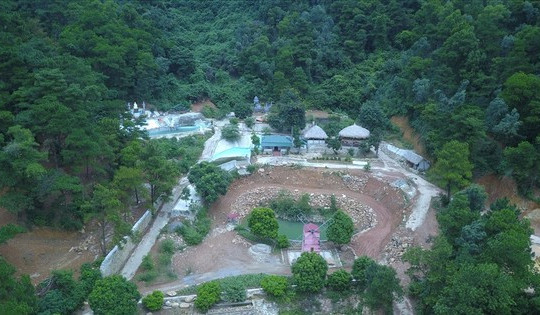 Chủ tịch Hà Nội yêu cầu xử lý dứt điểm tình trạng lấn chiếm, xây dựng trái phép trên đất rừng