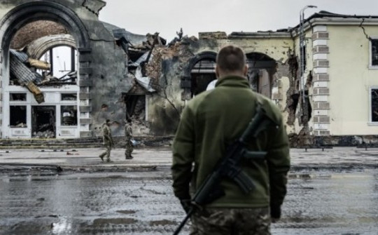 Đằng sau những bước lùi liên tiếp của quân đội Ukraine ở tiền tuyến vùng Donetsk