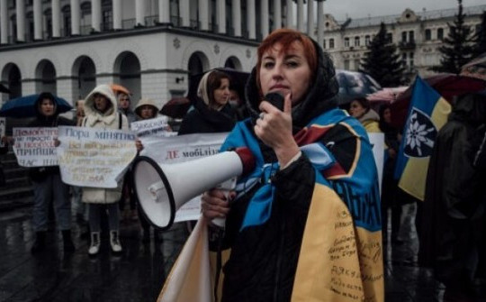 Báo Mỹ: Ukraine gặp khó khăn mới