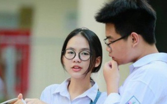 Điểm chuẩn 4 trường chuyên ở Hà Nội những năm qua: Trường nào, lớp nào cao nhất?