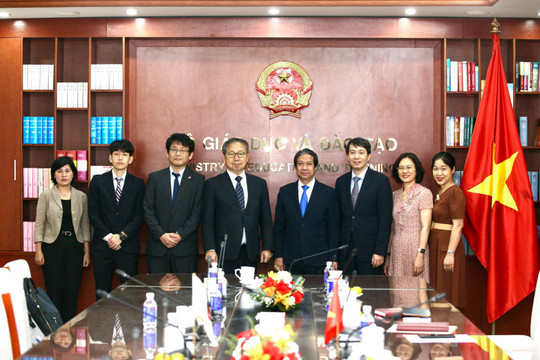 Bộ trưởng Nguyễn Kim Sơn tiếp Đại sứ Nhật Bản tại Việt Nam