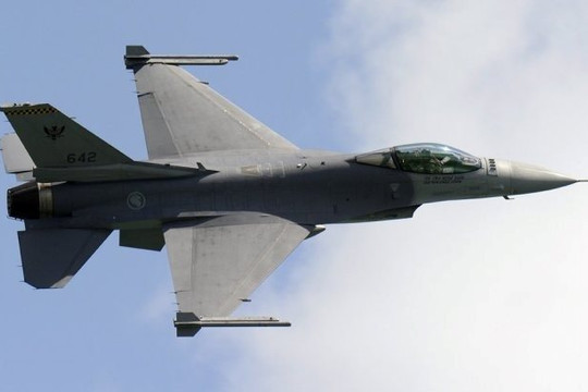 Máy bay chiến đấu F-16 Singapore gặp nạn