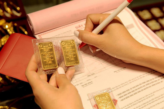 Đề xuất cấm mua bán vàng bằng tiền mặt: Có khả thi?
