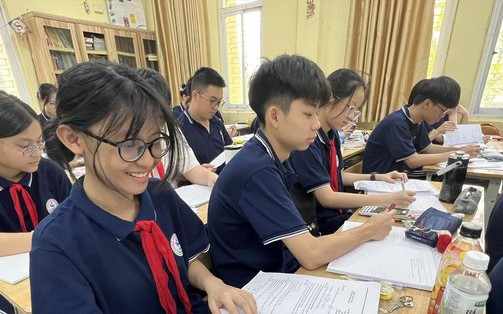 Tuyển sinh lớp 10 Hà Nội: Trường công ngoại thành là "cứu cánh"