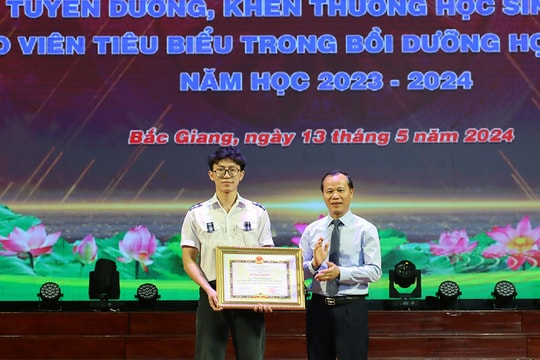 Bắc Giang vinh danh Nhà giáo ưu tú, tuyên dương học sinh giỏi