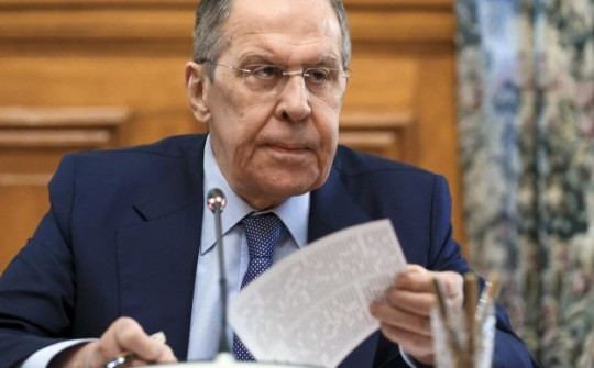 Ông Lavrov: Nga sẵn sàng "đấu" phương Tây trên chiến trường Ukraine