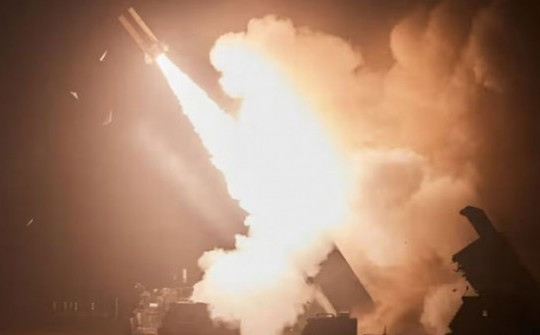 Nga tuyên bố chặn cuộc tập kích của Ukraine, phá hủy 9 tên lửa ATACMS và 60 UAV