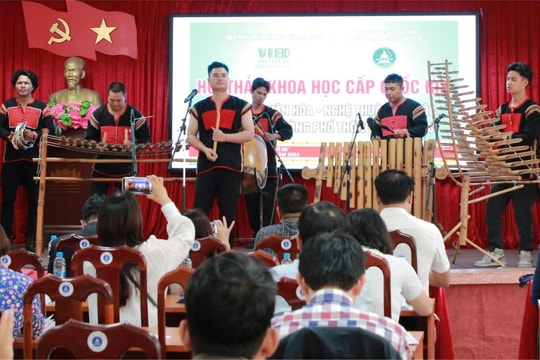 Nâng cao hiệu quả giáo dục Văn hóa, Nghệ thuật dân tộc trong nhà trường