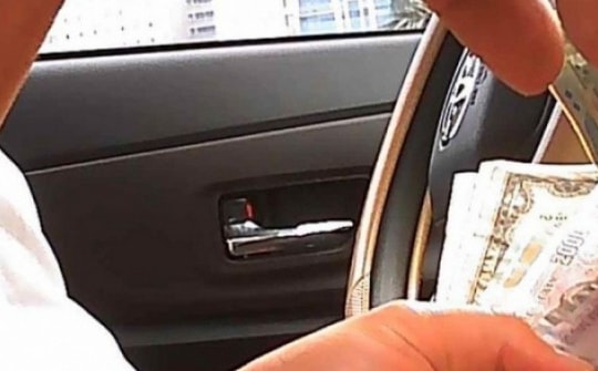 Sở GTVT TP.HCM đề nghị công an vào cuộc vụ taxi dù tráo tiền