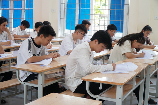 Giáo viên Nghệ An nhận xét đề thi môn Ngữ văn có tính GD thế hệ trẻ