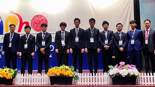 Học sinh Việt Nam giành huy chương vàng Olympic Vật lý Châu Á 2024