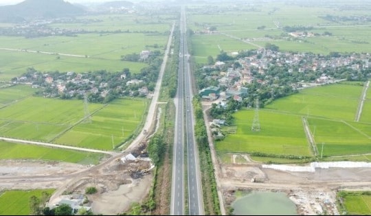 Tiến độ thi công 46 km đường kết nối cao tốc Cầu Giẽ - Ninh Bình với nhiều quốc lộ ở Hà Nam