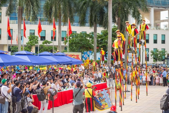 Sôi động Lễ hội đường phố tại Festival Huế 2024