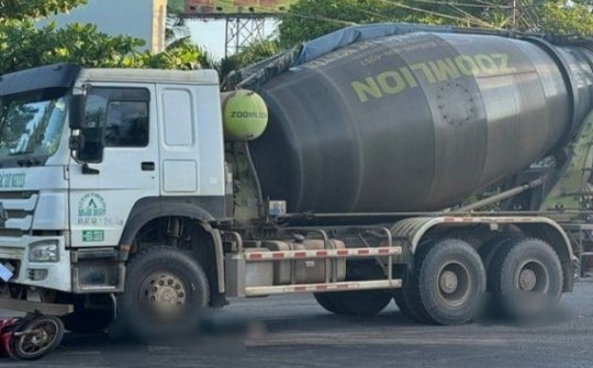 Tài xế bị bắt vì 'thiếu quan sát' tông hai mẹ con tử vong