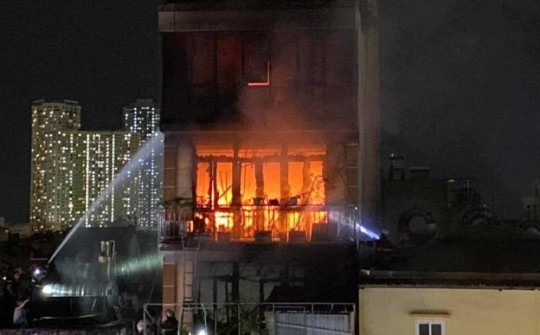 4 người tử vong trong vụ cháy nhà ở phố Định Công Hạ