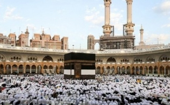 Thánh địa Mecca nóng như đổ lửa, 19 người hành hương thiệt mạng