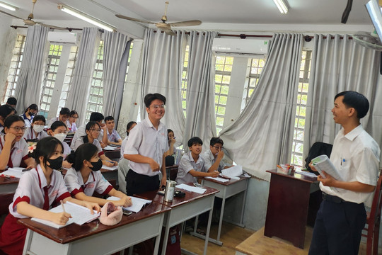 Học sinh ôn tập ‘nước rút’ trước kỳ thi tốt nghiệp THPT