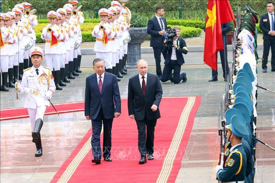 Chủ tịch nước chủ trì lễ đón chính thức Tổng thống Liên bang Nga Vladimir Putin