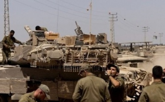Israel không kích dữ dội, điều xe tăng "xuyên thủng" Rafah