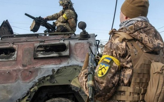 Báo Mỹ: Hàng nghìn đàn ông ở Ukraine trốn quân dịch