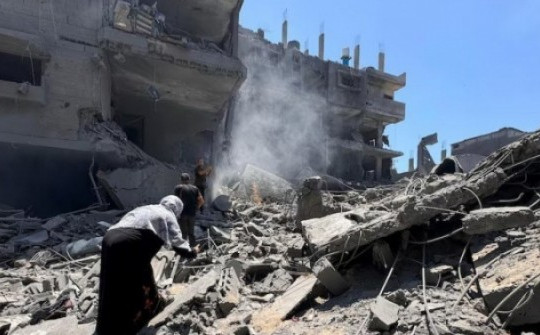 Ngày thương vong lớn ở Gaza vì loạt không kích của Israel