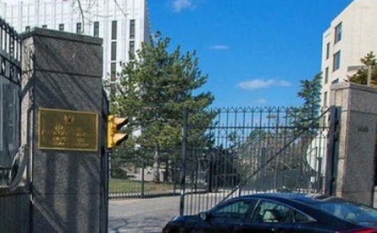 Căng thẳng gia tăng, Mỹ đóng cửa trung tâm thị thực Nga