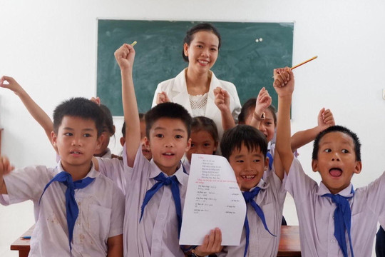 Bộ GD&ĐT tuyển 22 giáo viên, giảng viên dạy tiếng Việt tại Lào