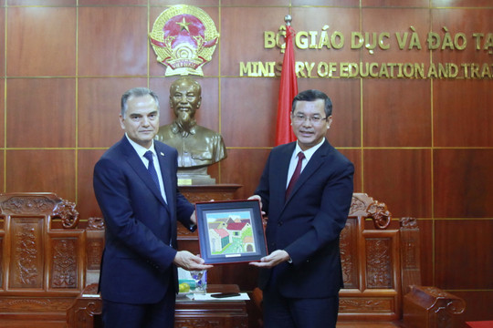 Tăng cường hợp tác giáo dục Việt Nam - Turkmenistan