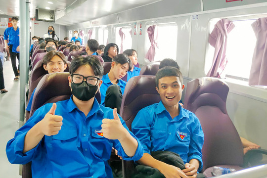 Hành trình vượt biển tham gia Kỳ thi tốt nghiệp THPT của 138 thí sinh Kiên Giang
