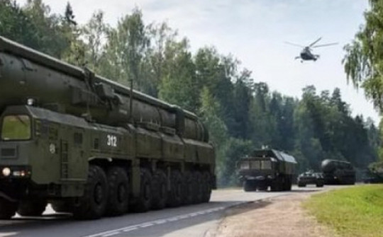 Nga đưa tổ hợp tên lửa đạn đạo Yars vào tập trận