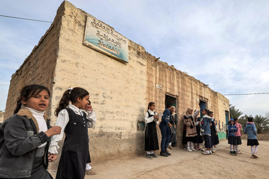 Bên trong hệ thống trường học đổ nát của Iraq