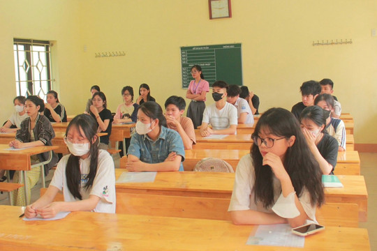 91 thí sinh Thái Nguyên vắng mặt trong ngày làm thủ tục dự thi