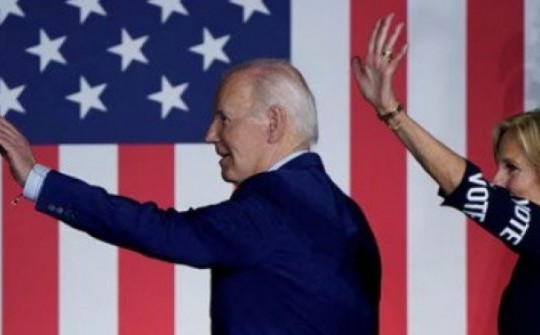 Đảng Dân chủ quyết không thay ông Biden cho cuộc chạy đua tổng thống Mỹ sau ‘màn tranh luận yếu ớt’