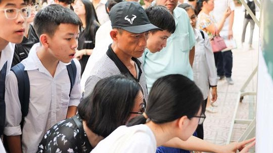 Con thi vào lớp 10 được 47 điểm, bà mẹ ở Hà Nội có quyết định khiến nhiều người "sốc": Lần đầu tiên trong đời nghe thấy