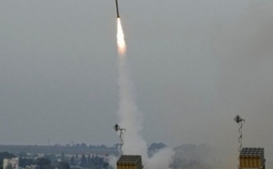 Hezbollah nã hơn 200 rocket vào Israel