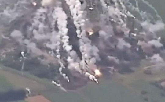Khoảnh khắc trận địa tên lửa S-300 Ukraine nổ tung do trúng tên lửa Iskander-M của Nga