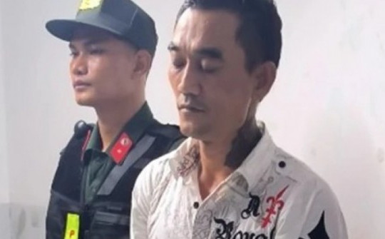 Hàng chục cảnh sát khống chế bắt giam giang hồ 'vịt cùi' ở Phan Thiết